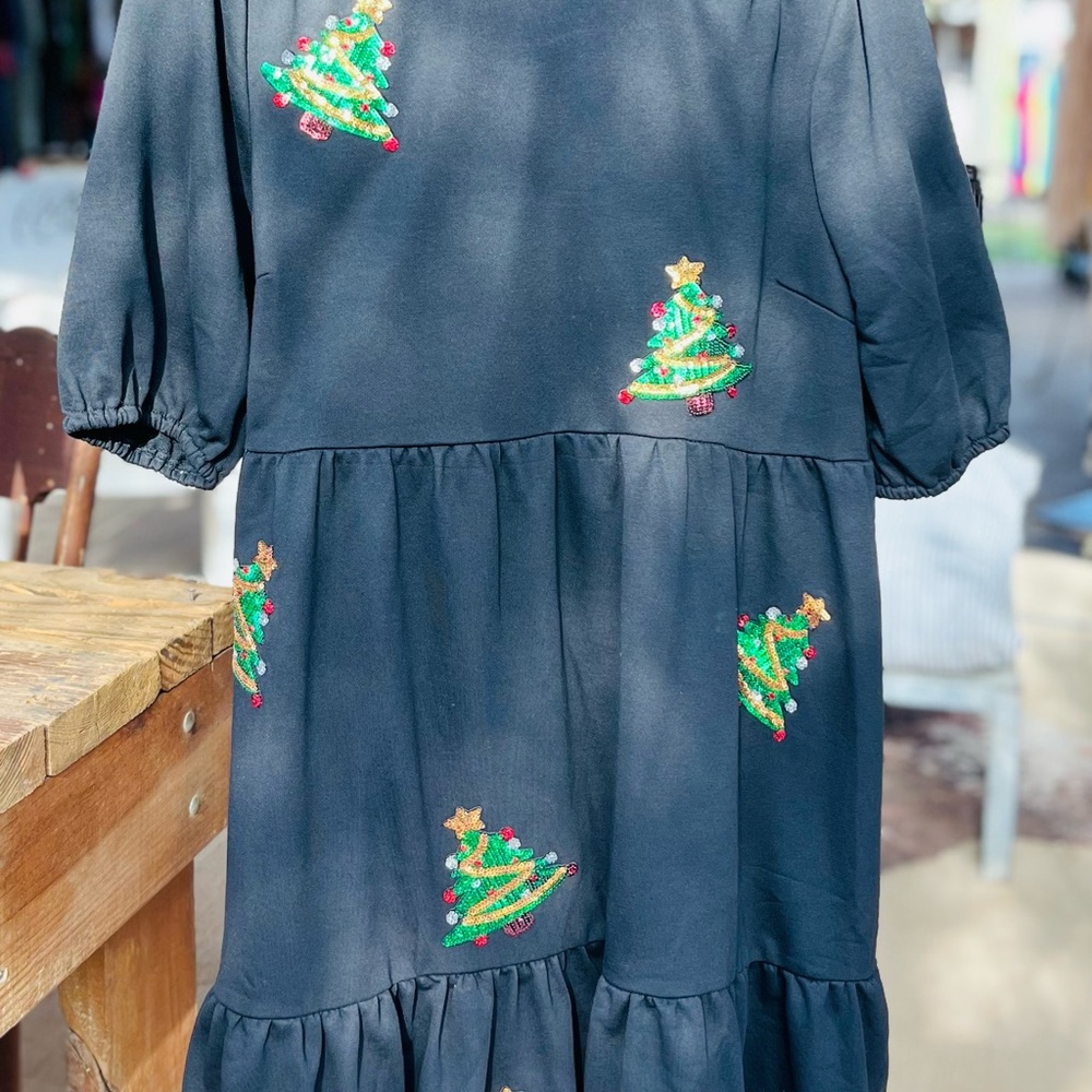 Holiday dress - sequin with christmas tree in black